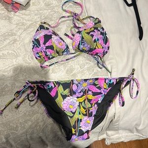 Victorias Secret Floral String Bikini - L (Top&Bottom)